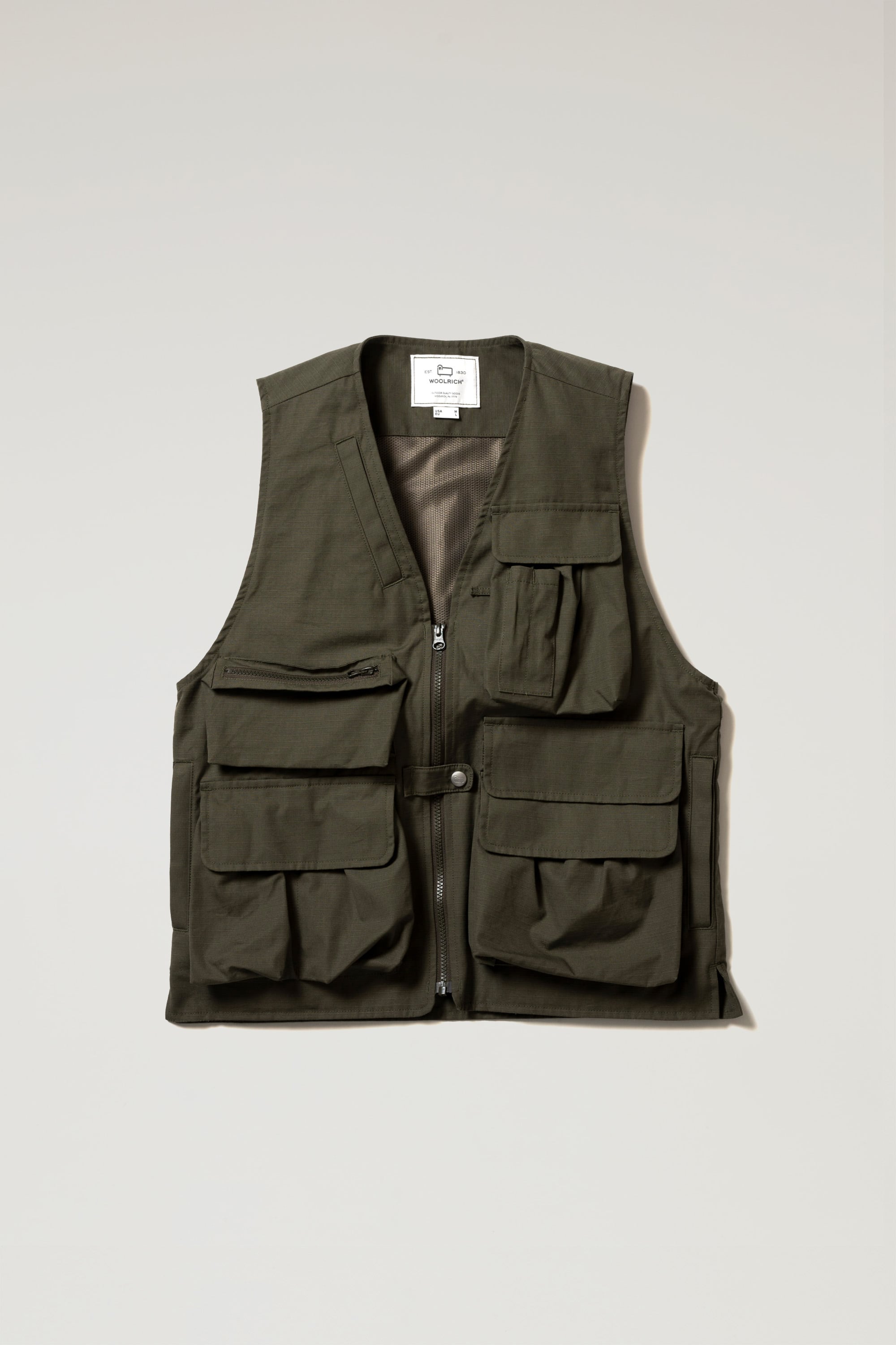 RIPSTOP TRAVEL VEST|WOOLRICH(ウールリッチ)公式オンラインストア