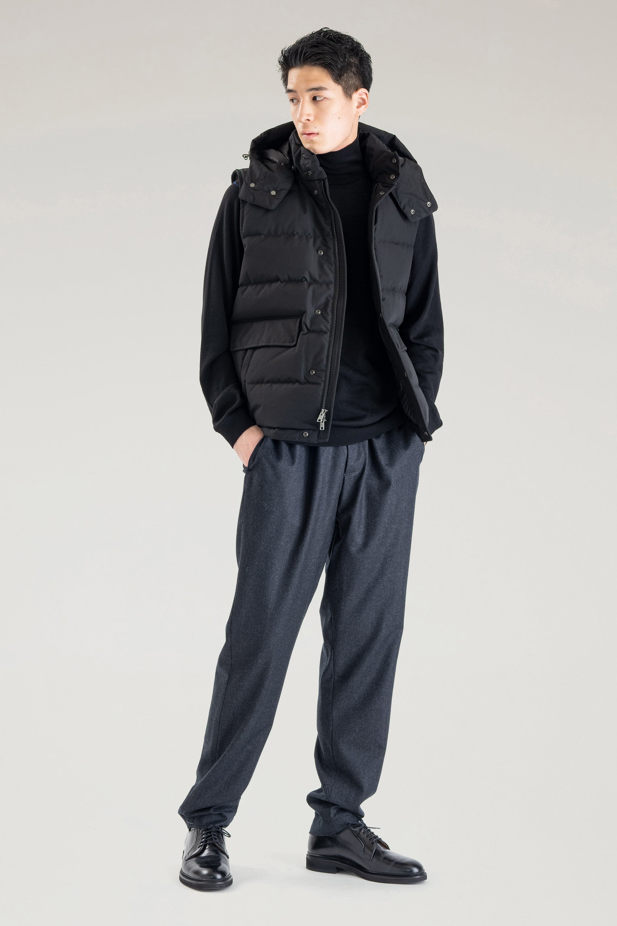 ALEUTIAN DETACHABLE HOOD VEST