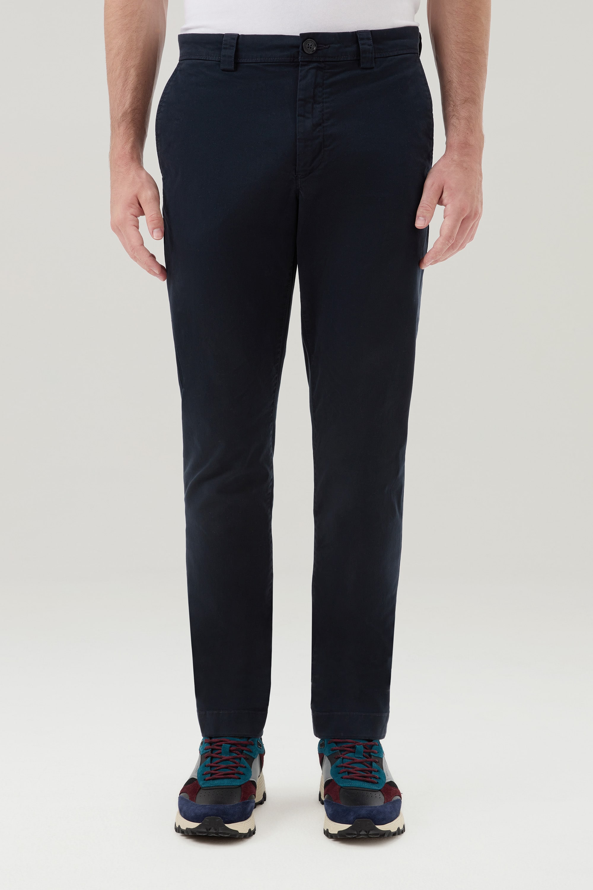 CLASSIC CHINO PANTS