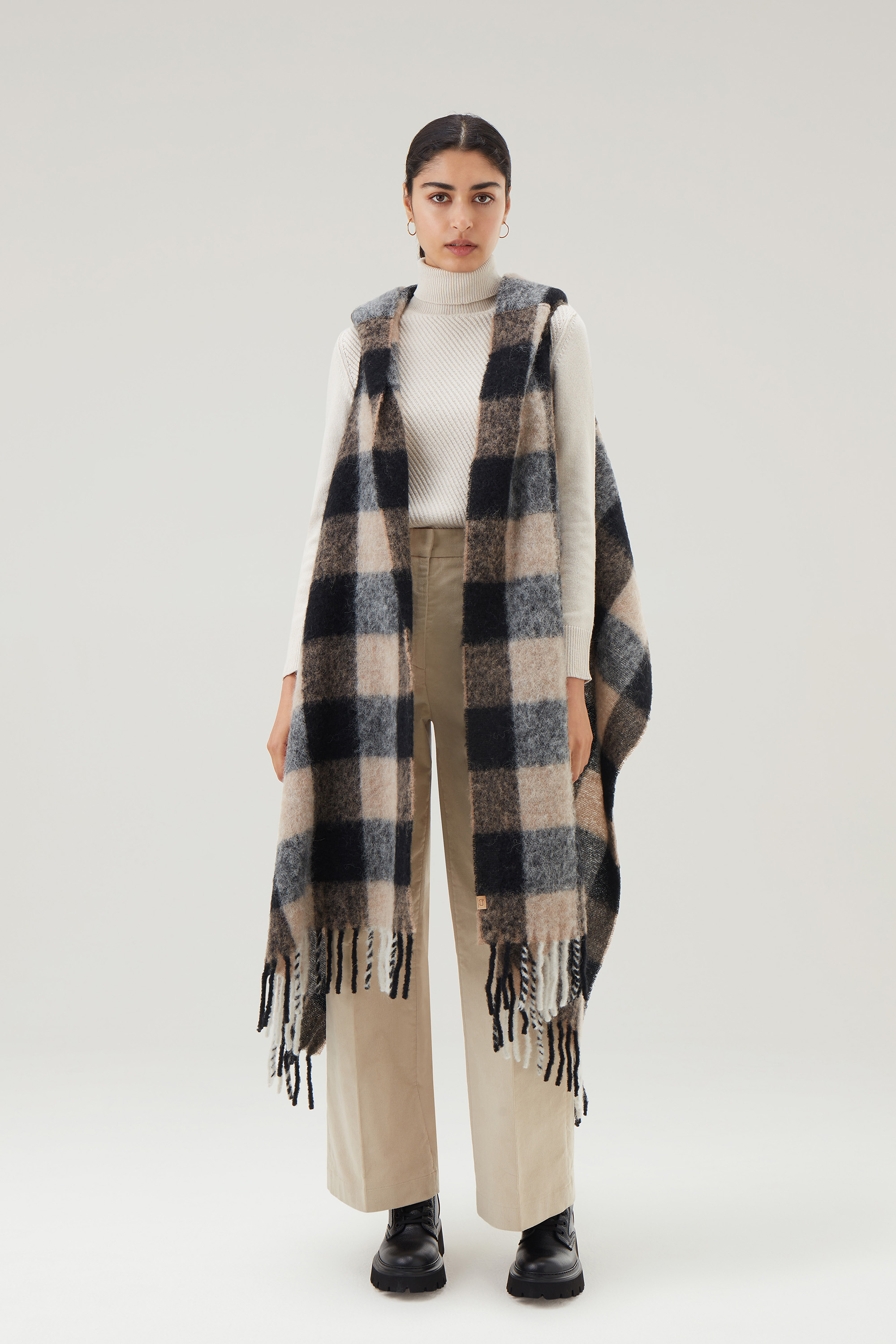 HOODED WOOL CAPE SCARF