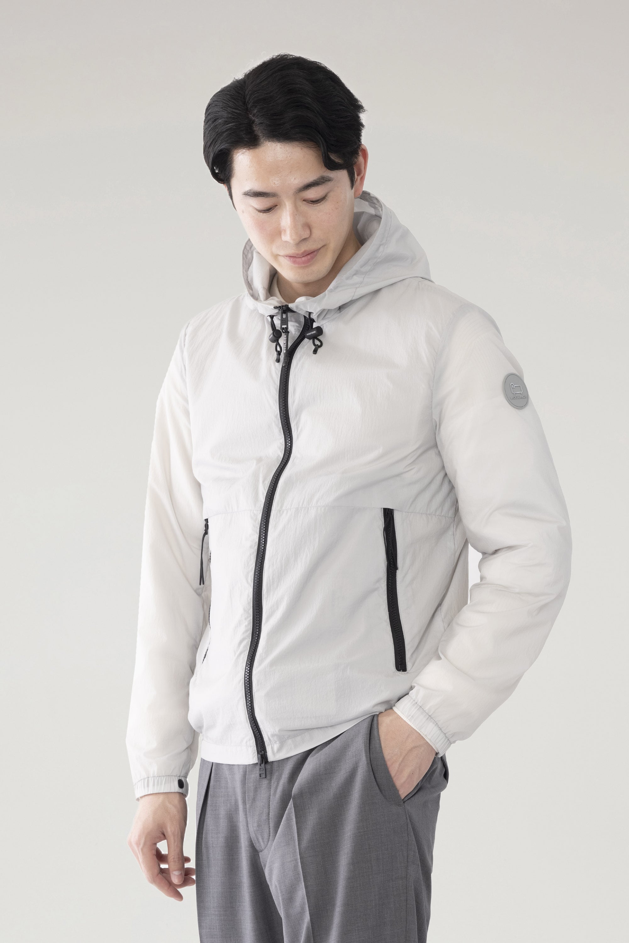 PACK IT WINDBREAKER