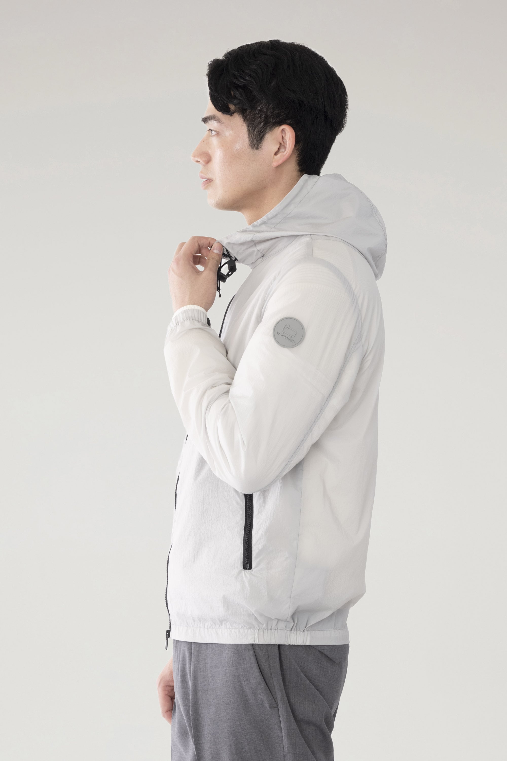 PACK IT WINDBREAKER