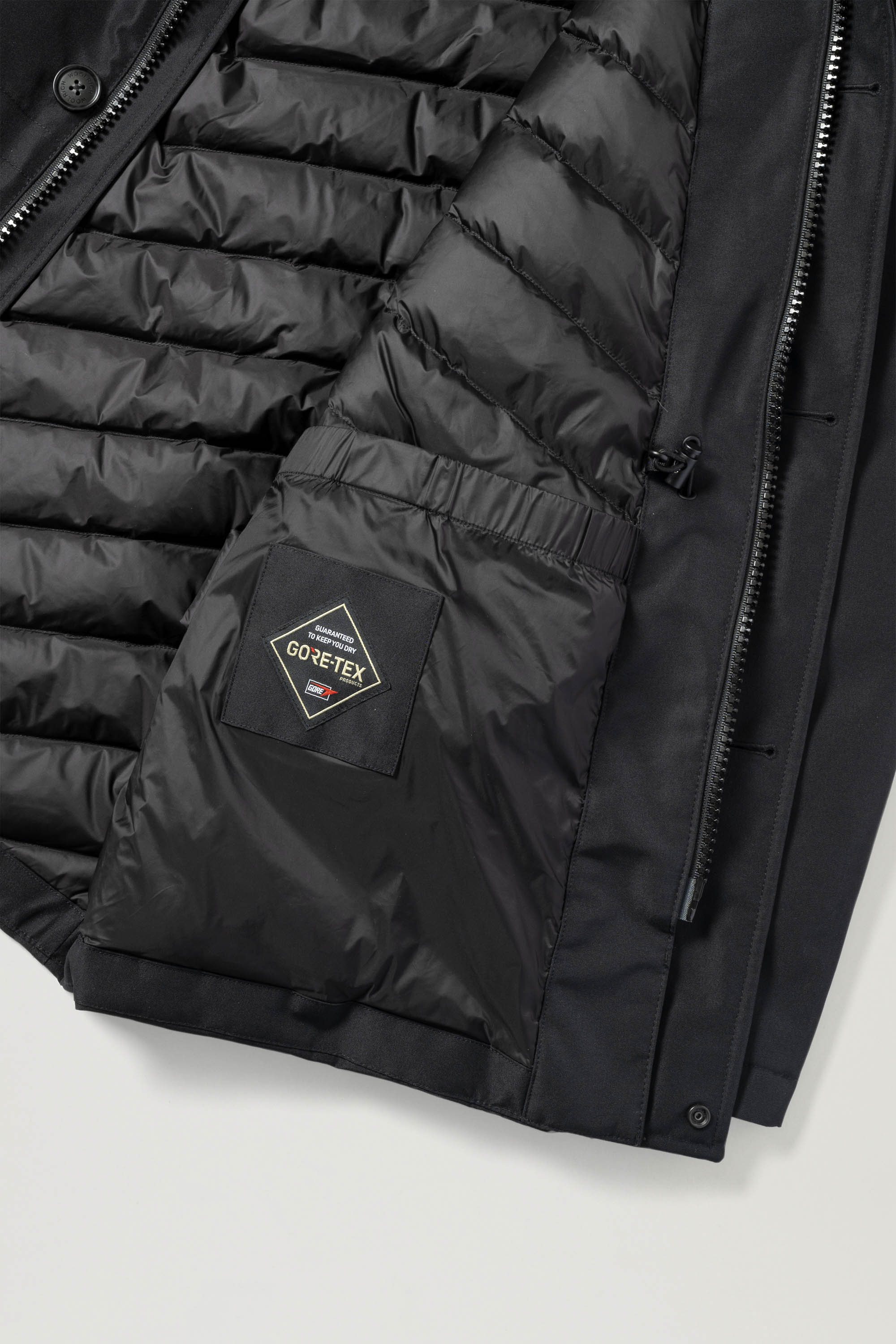 ゴアテックス マウンテンジャケット｜WOOLRICH（ウールリッチ
