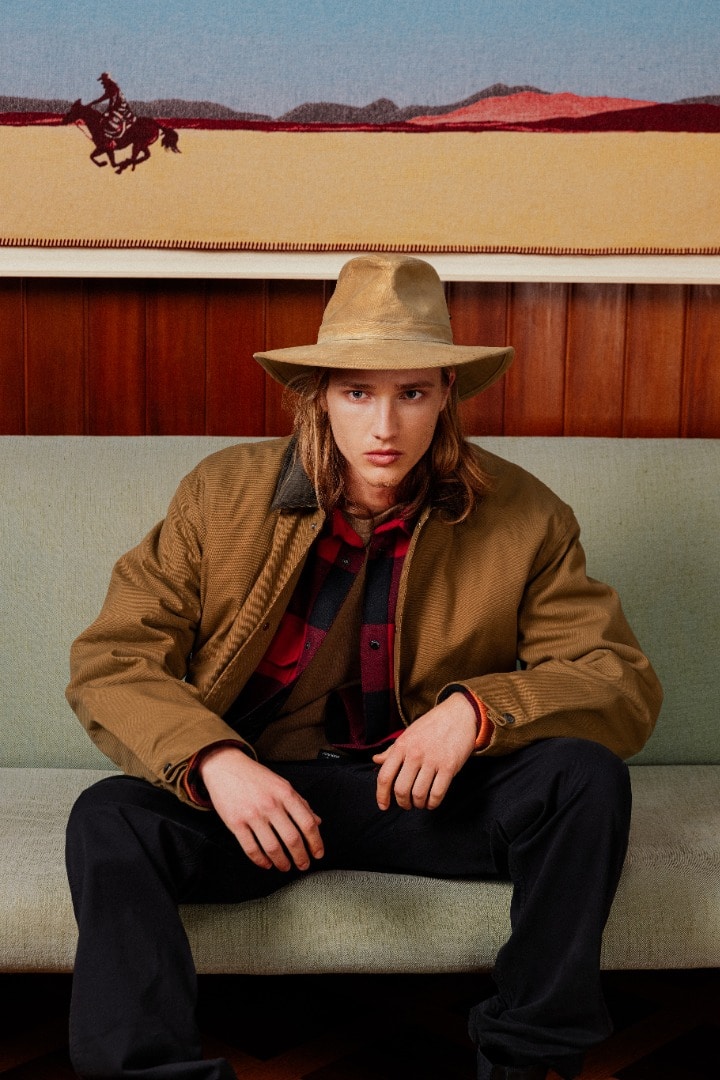 23AW woolrich LOOK01